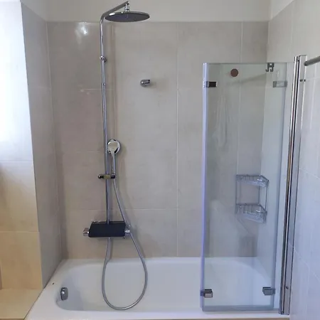Prázdninový dům A Cozy Whole House Near The Airport And The